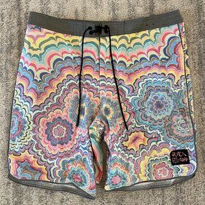 RVCA Kelsey Brookes Artist Psychedelic Swim Men's Board Shorts Size 33 Flowers